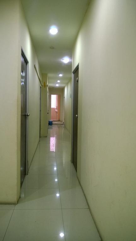 Abs Bintang Guest House Куала Лумпур Екстериор снимка