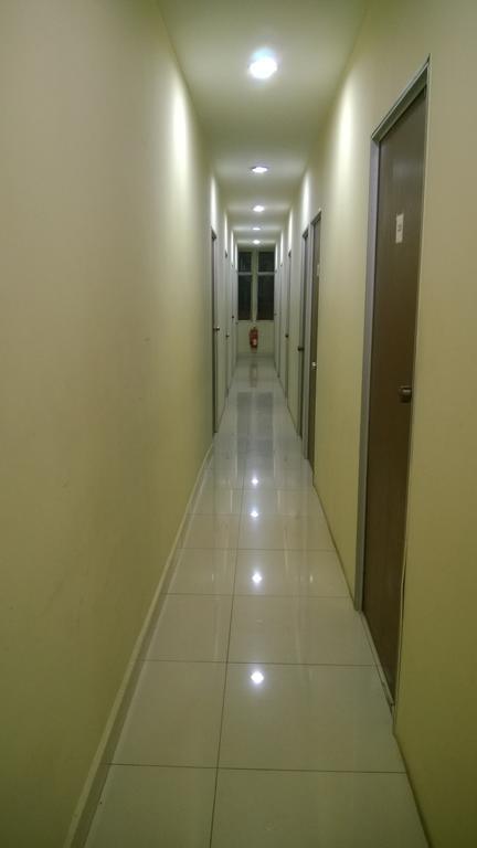 Abs Bintang Guest House Куала Лумпур Екстериор снимка